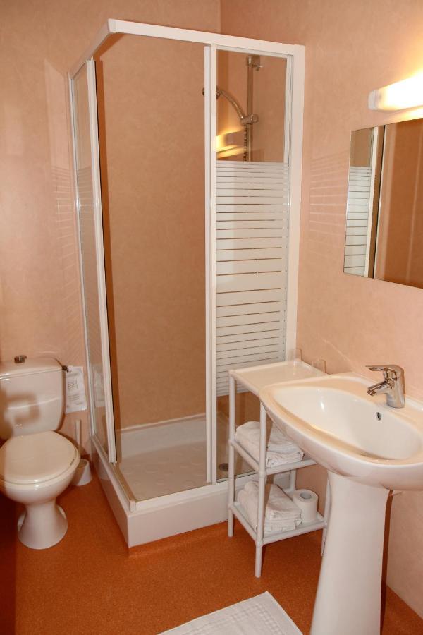 Rev'Hotel Riberac Bilik gambar