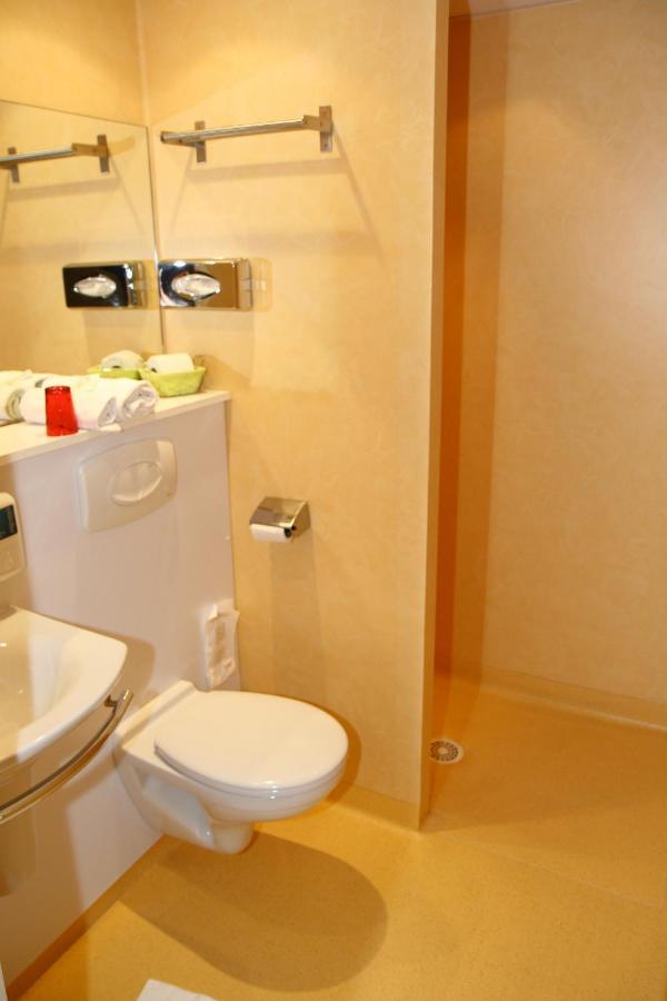 Rev'Hotel Riberac Bilik gambar